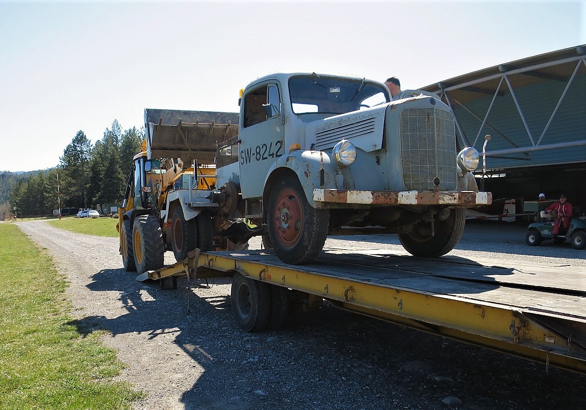 Au revoir Mercedes / say good-bye to the old Mercedes-winch / Abschied von der Mercedeswinde